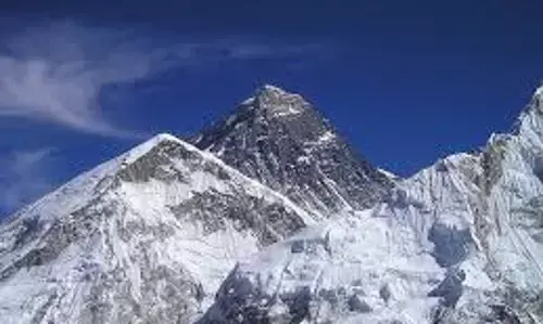 Hundreds Trapped on Mount Everest as Utah Climbers Face Fierce Blizzard