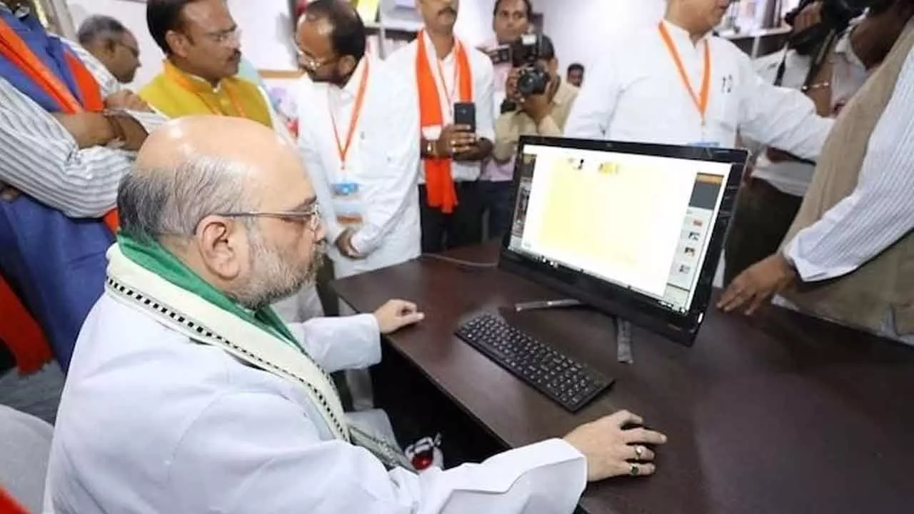 Shah goes desi with Zoho mail Shah goes desi with Zoho mail