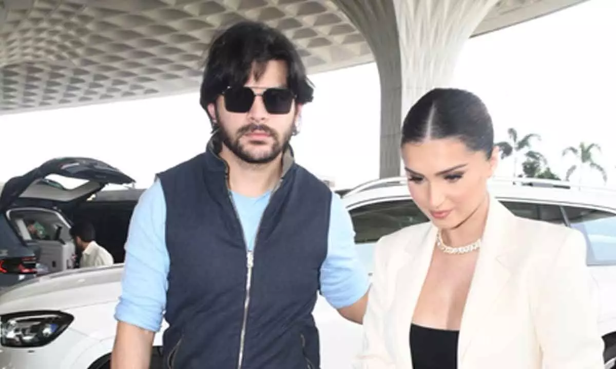 Veer Pahariya shows heartwarming protective side towards girlfriend Tara Sutaria