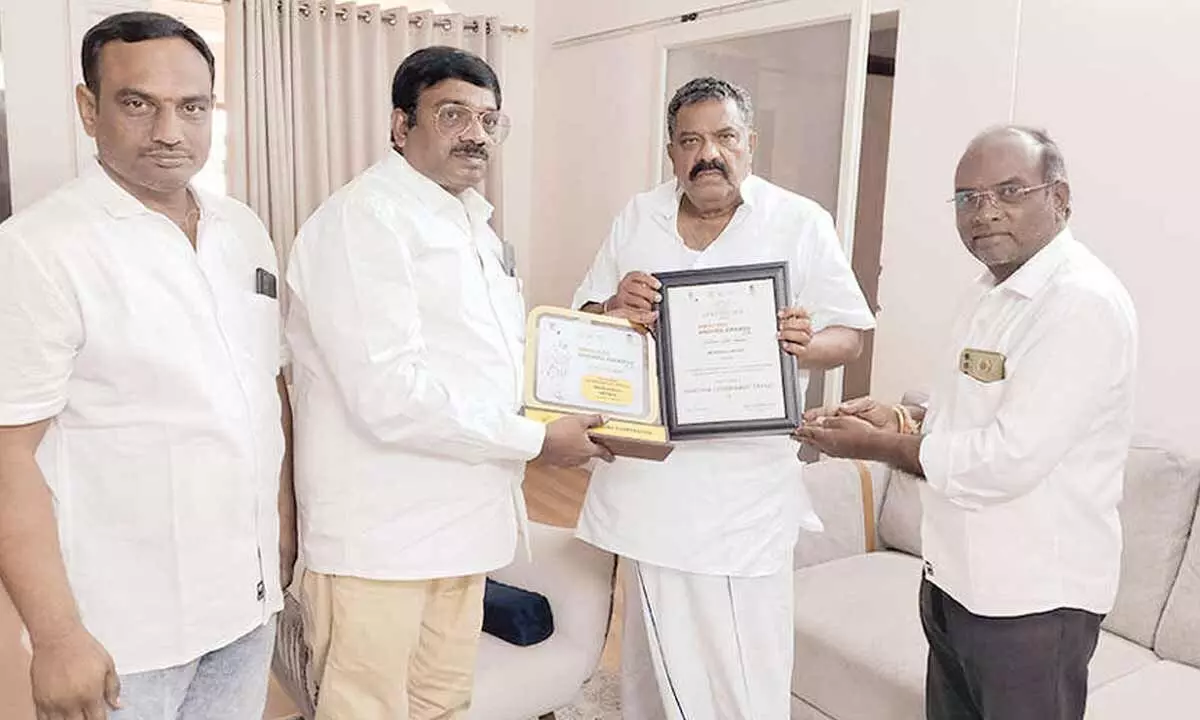 Dhone municipality earns national Swachhta award Dhone municipality earns national Swachhta award