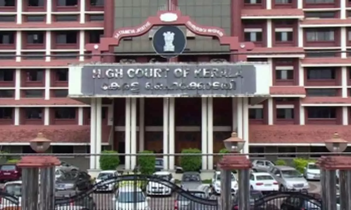 Kerala HC urges media to exercise caution, avoid sensationalising Sabarimala gold row Kerala HC urges media to exercise caution, avoid sensationalising Sabarimala gold row