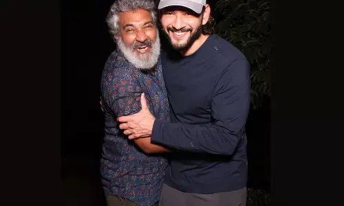 SS Rajamouli Turns 52: Mahesh Babu Shares Viral Birthday Photo
