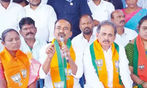 Eatala lashes out at Congress for insincerity in BC reservations