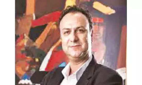 Mistry  calls for listing Tata Sons