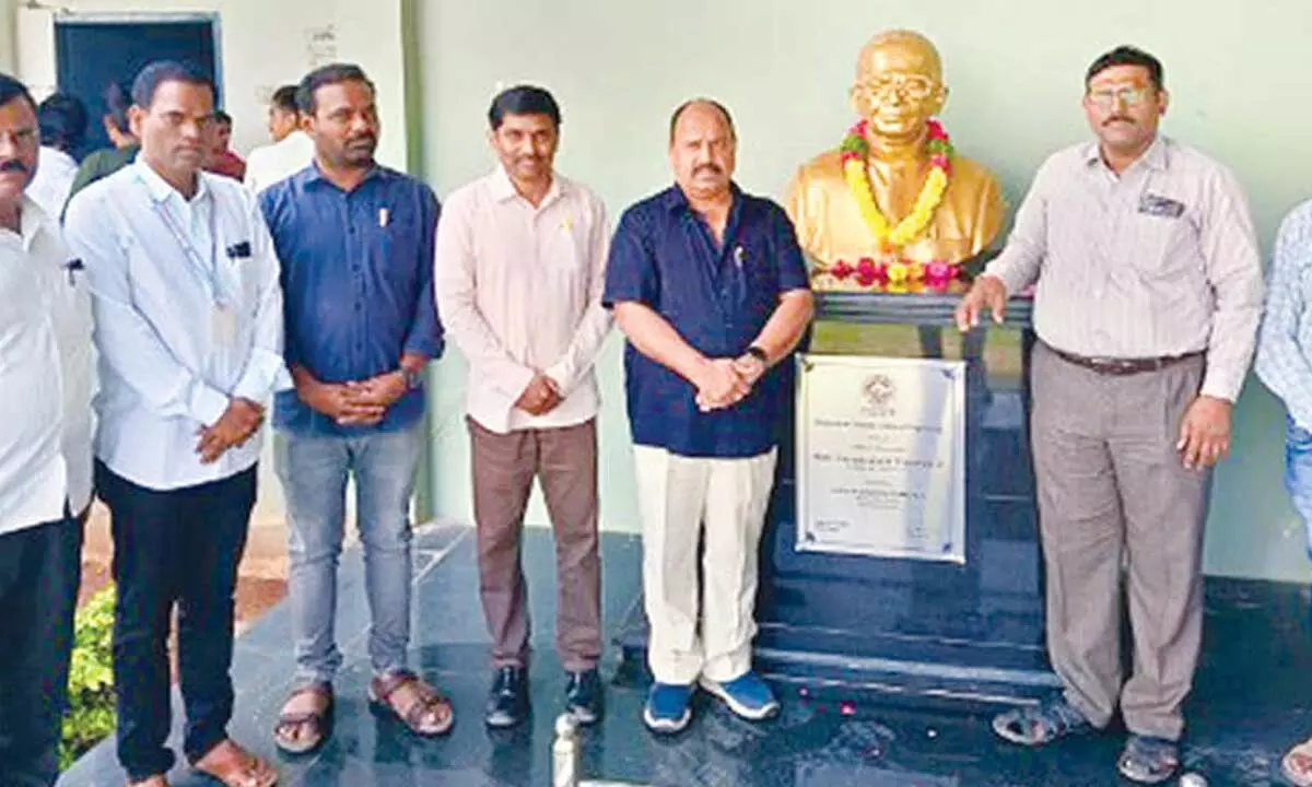 Rich tributes paid to Jayaprakash Narayan Rich tributes paid to Jayaprakash Narayan