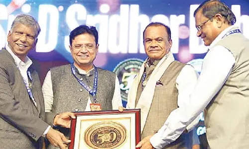 Govt will establish incubation centres in Warangal, Nalgonda: Sridhar Babu