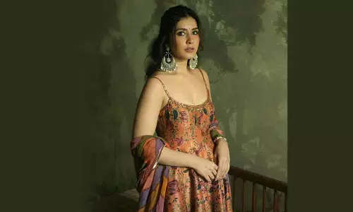 Raashi Khanna promises a new definition of love in ‘TelusuKada’ Raashi Khanna promises a new definition of love in ‘TelusuKada’