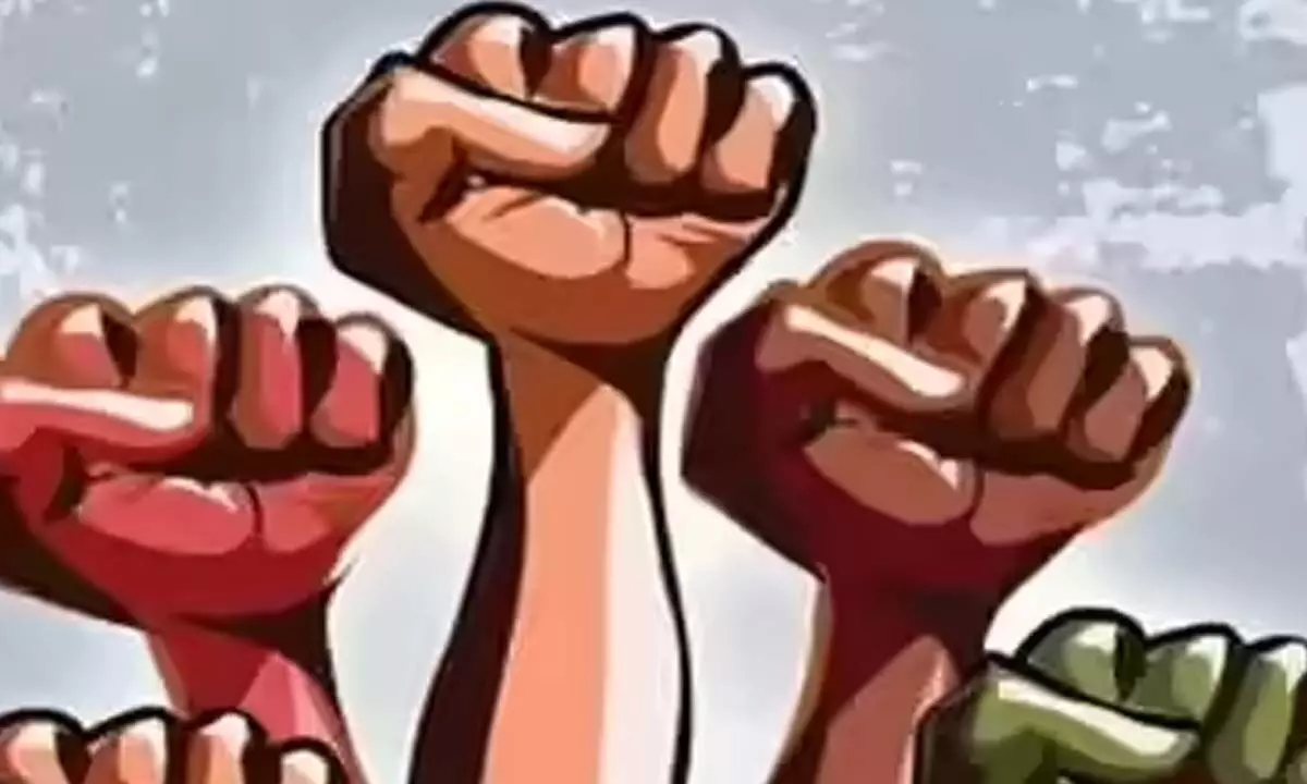 Convene meeting, demand Amaravati farmers