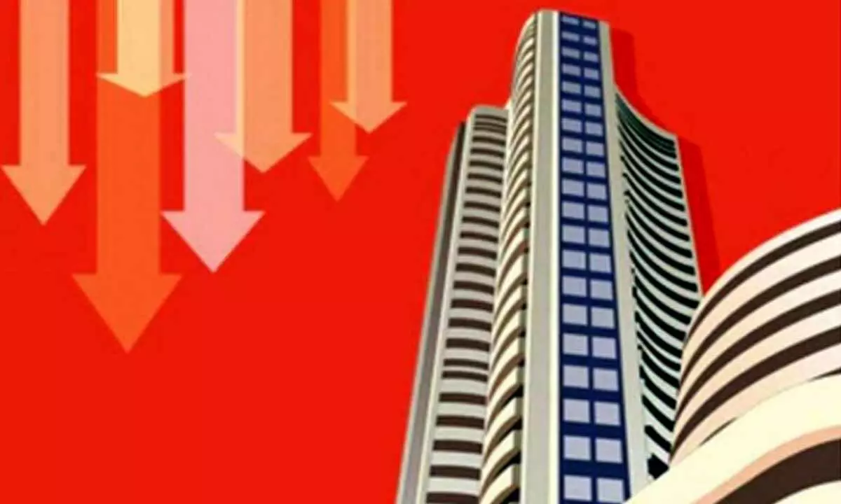 Sensex, Nifty slip as global cues turn weak