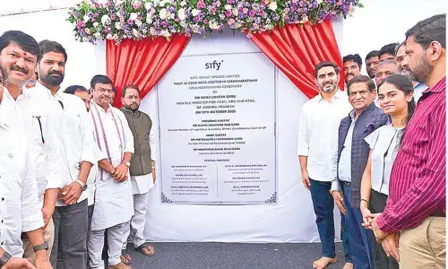 Will develop Vizag on par with Hyd: Lokesh