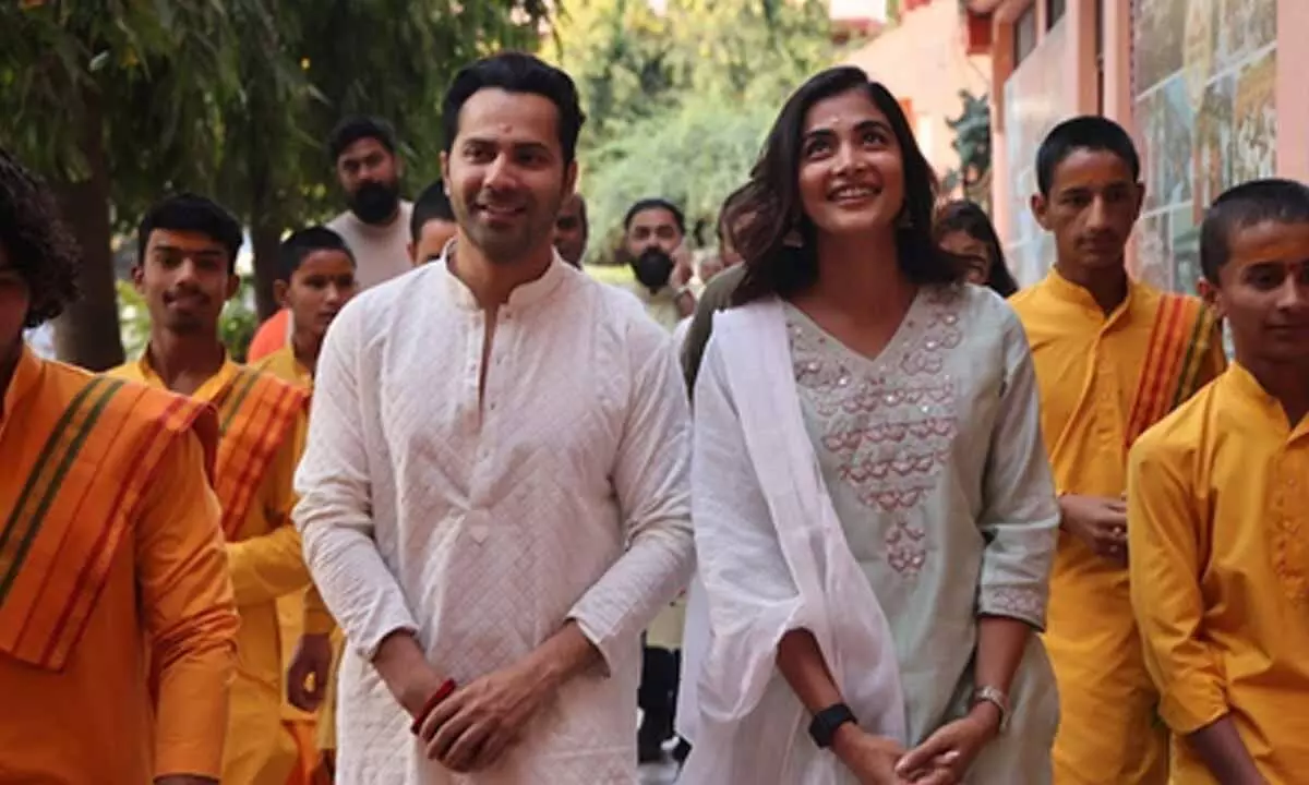 Varun Dhawan teases Hai Jawani Toh Ishq Hona Hai co-star Pooja Hegde: Stop being mean Varun Dhawan teases Hai Jawani Toh Ishq Hona Hai co-star Pooja Hegde: Stop being mean