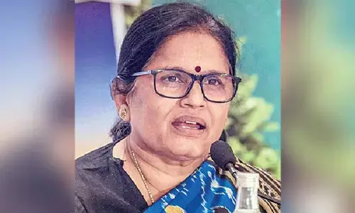 Pravati criticises Mamata’s advice to female boarders