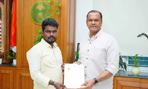 Minister Komatireddy Venkat Reddy Hands Over ₹2.5 Lakh LOC for Medical Assistance