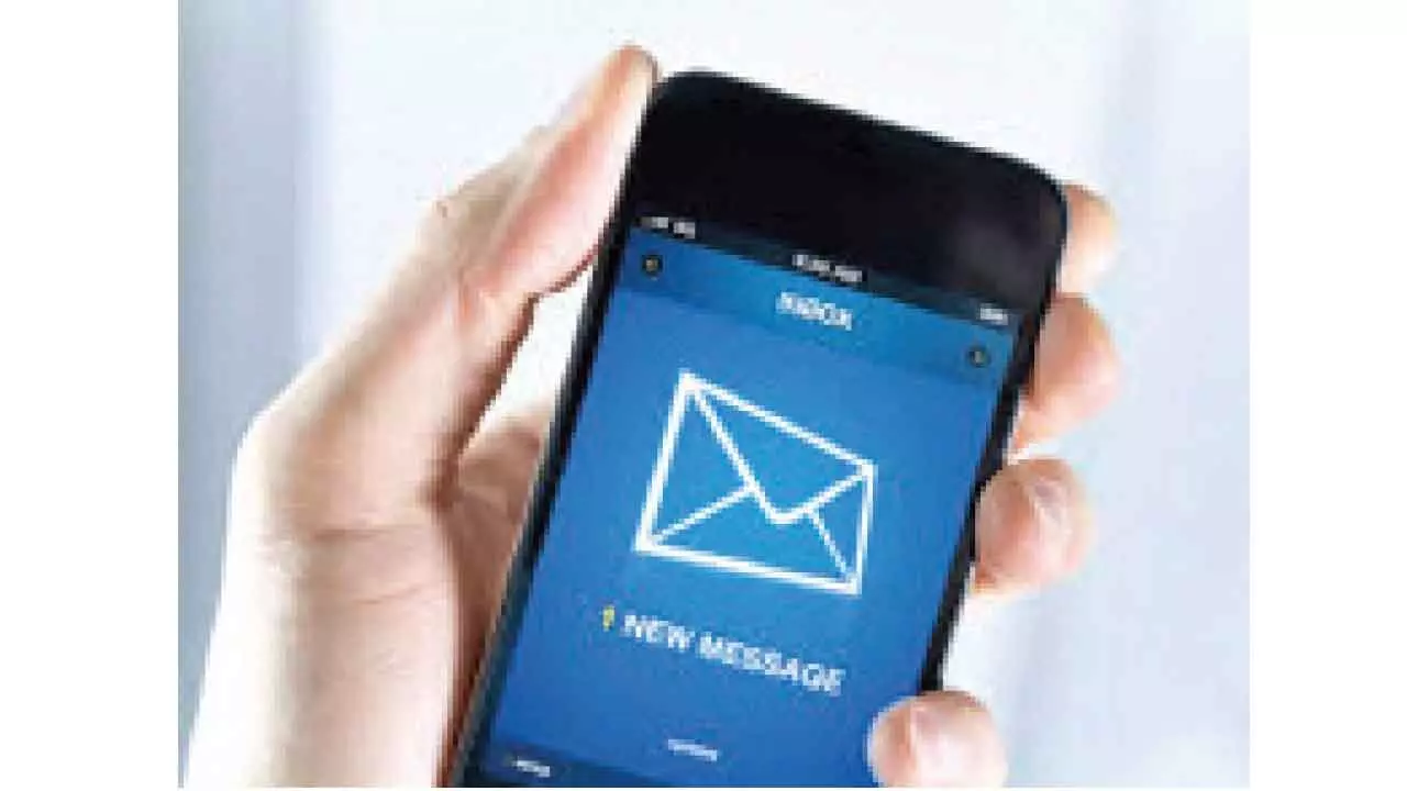 Bulk SMSes, voice messages during silence period on EC radar Bulk SMSes, voice messages during silence period on EC radar