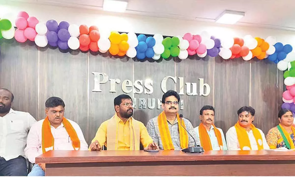 Dinakar defends public private partnership in medical education Dinakar defends public private partnership in medical education