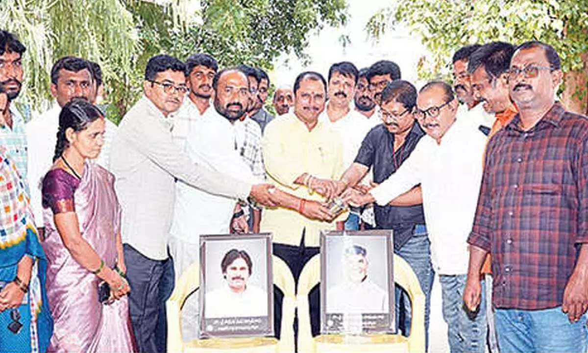 Promotions for Panchayat Secys a festive gift: MLA Daggupati Prasad Promotions for Panchayat Secys a festive gift: MLA Daggupati Prasad