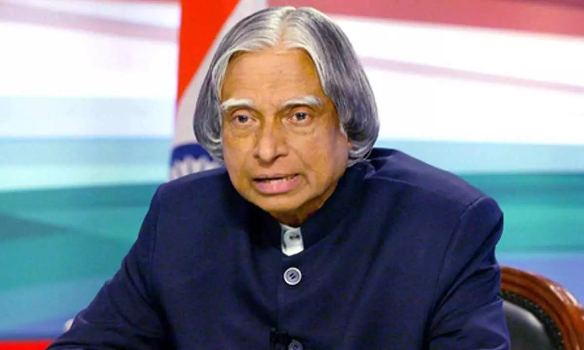 Governors, CMs of Telugu states pay tributes to Abdul Kalam Governors, CMs of Telugu states pay tributes to Abdul Kalam