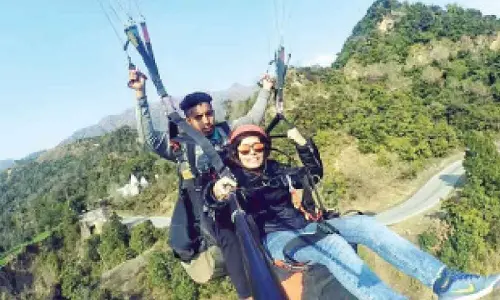 Tourism dept gears up for paragliding in Jammu by next year