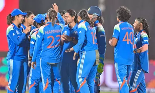 India womens team visits Ujjains Mahakaleshwar Temple, attends Bhasma Aarti