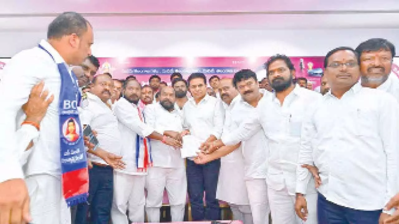 KTR backs BC bandh, slams Cong for reneging on 42% reservation promise KTR backs BC bandh, slams Cong for reneging on 42% reservation promise