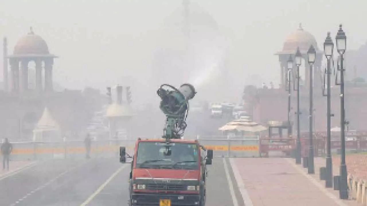 Delhi’s air quality very poor for second day