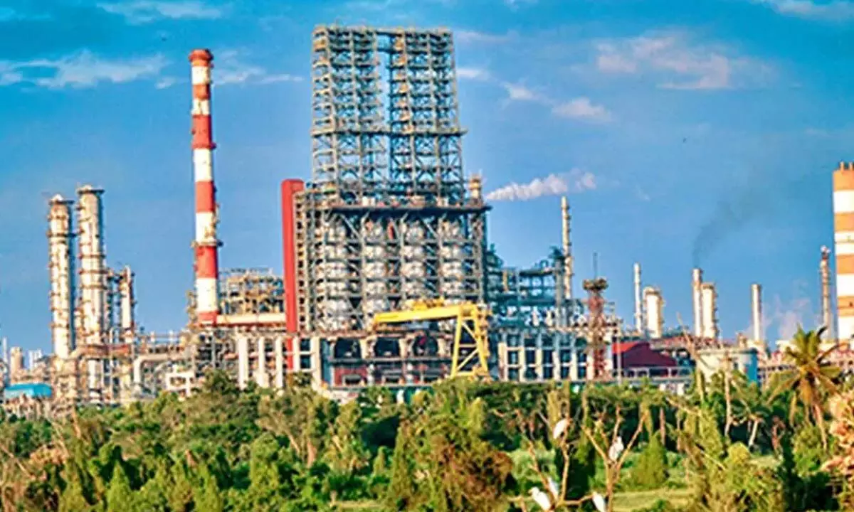 MRPL Bounces Back, Posts Profit After Tax of Rs 639 Crore in Q2 MRPL Bounces Back, Posts Profit After Tax of Rs 639 Crore in Q2