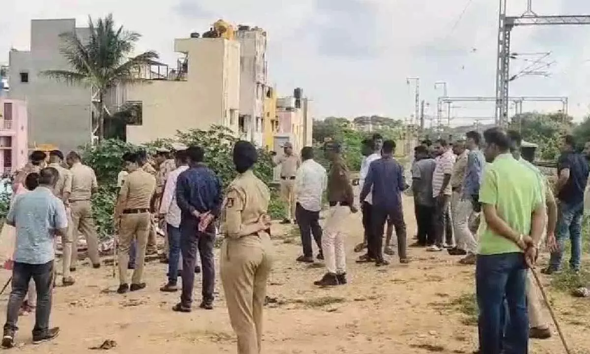 College Student Brutally Murdered Near Malleshwaram Railway Track; Love Rejection Suspected College Student Brutally Murdered Near Malleshwaram Railway Track; Love Rejection Suspected