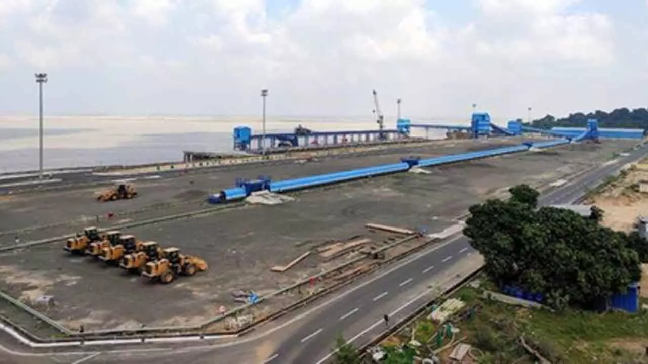 IWAI hands over Haldia Multi-Modal Terminal operations to IRC Natural Resources