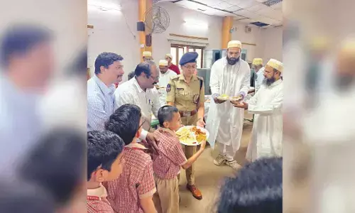Dawoodi Bohra community organises food drive for children