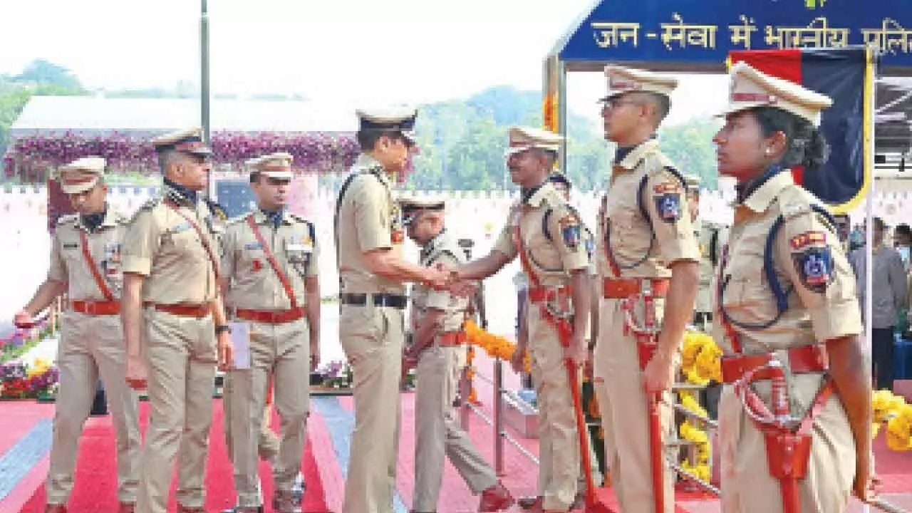 BSF DG exhorts new IPS officers to combat drugs and terror