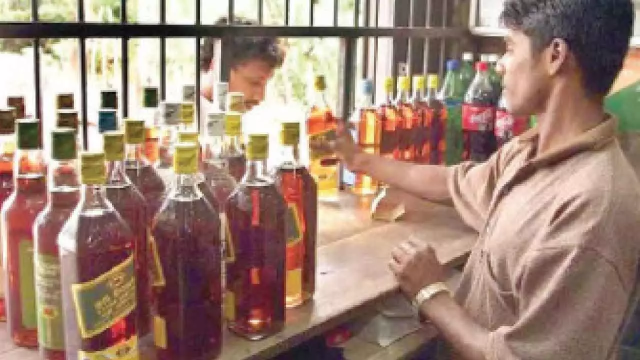 Hyderabad braces for liquor licence frenzy Hyderabad braces for liquor licence frenzy