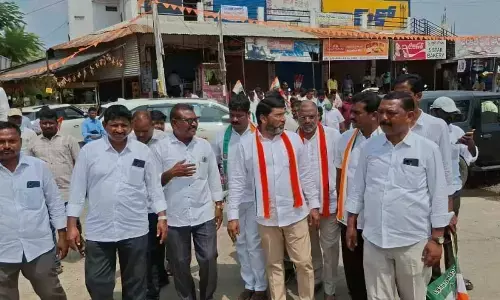 Widespread Support for Telangana BC JAC Bandh in Jogulamba Gadwal District: All Parties Unite for 42% Reservation Demand