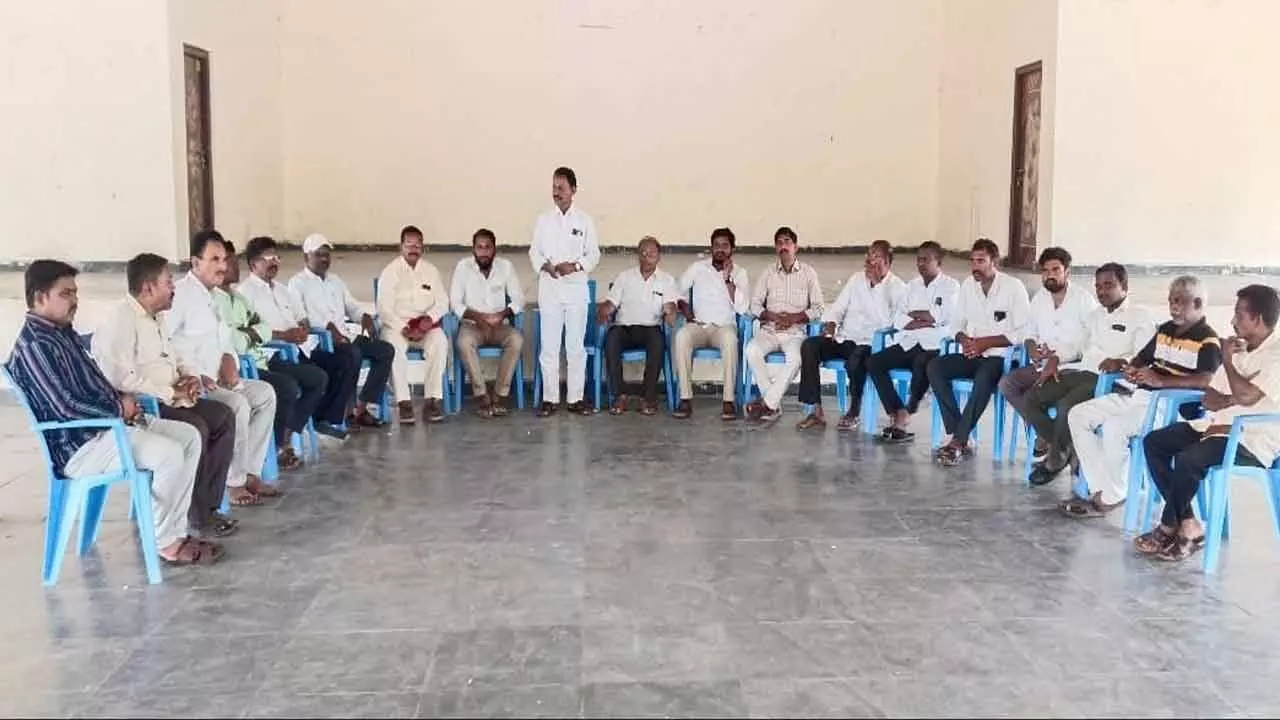 All-Party Leaders in Jogulamba Gadwal Vow to Continue Struggle Until 42% BC Reservations Are Implemented. All-Party Leaders in Jogulamba Gadwal Vow to Continue Struggle Until 42% BC Reservations Are Implemented.