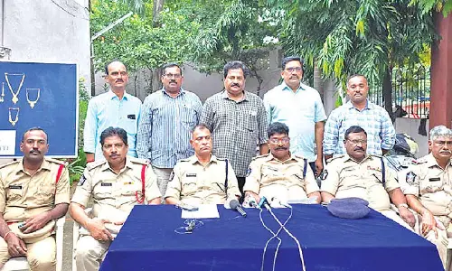 Gold, bike thieves held