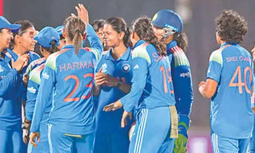 India eyes win over formidable England