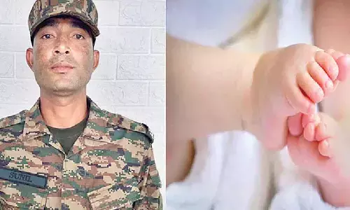 Army jawan saves life of infant on speeding train
