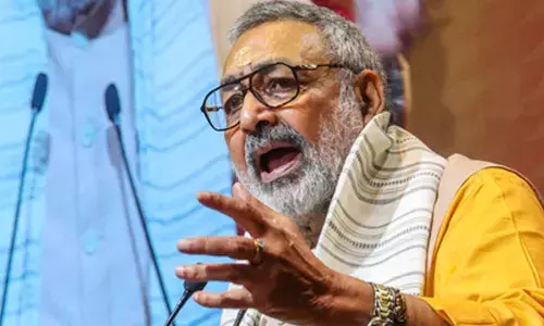 Mahagathbandhan broken into thousand pieces over ticket row: Giriraj Singh