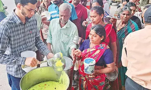 Hunger has no religion: Man feeds poor for 3,300 consecutive days