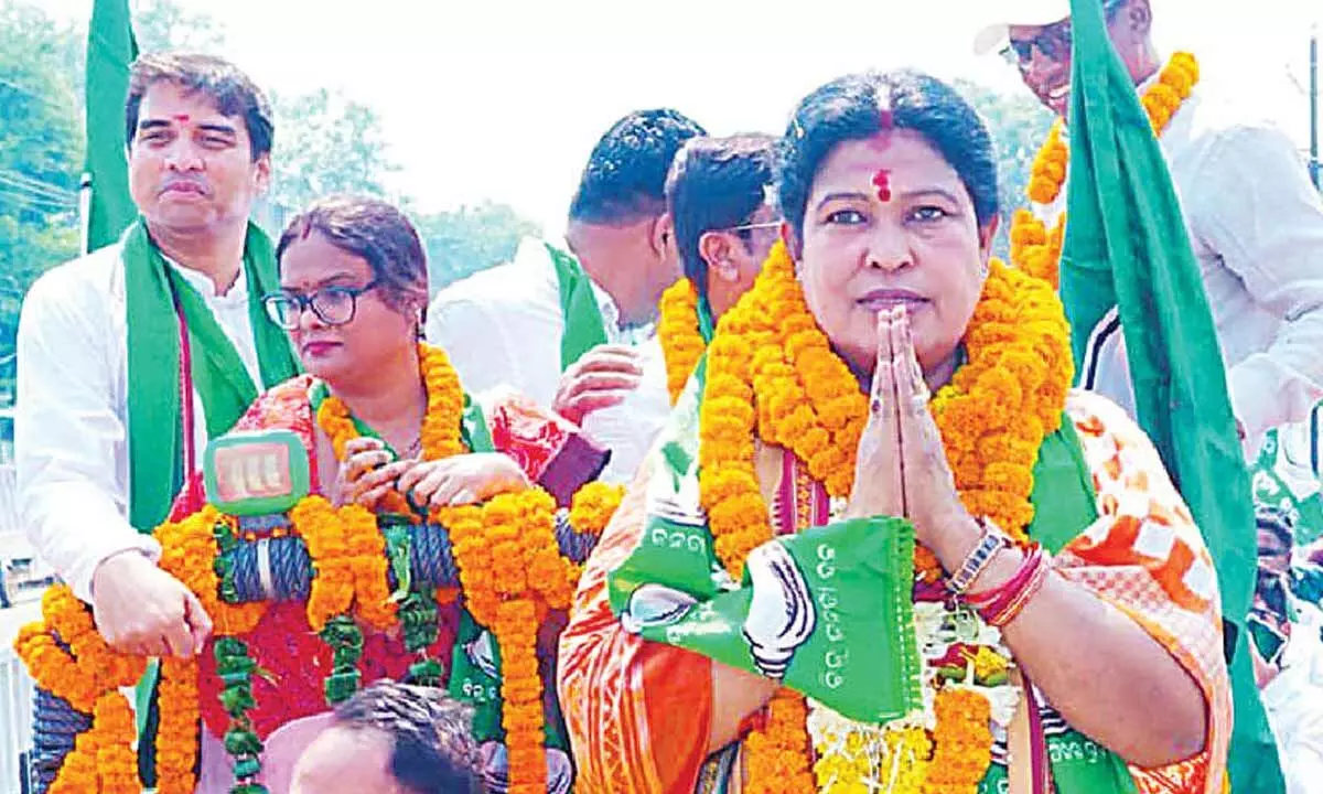 19 candidates in fray for Nuapada by-poll 19 candidates in fray for Nuapada by-poll