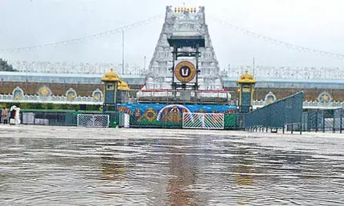Heavy rains batter Tirupati, Tirumala; pilgrims face tough time