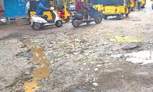 GHMC on a war-footing to fix potholes in city