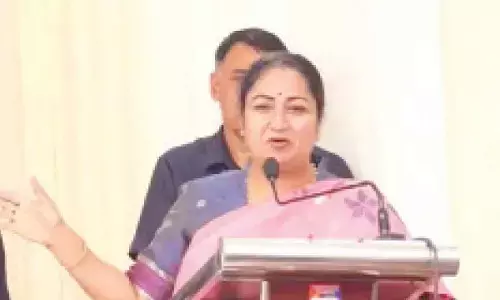 CM Rekha calls on Modi, conveys Diwali greetings