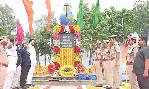 Kurnool honours police martyrs; leaders pay rich tributes