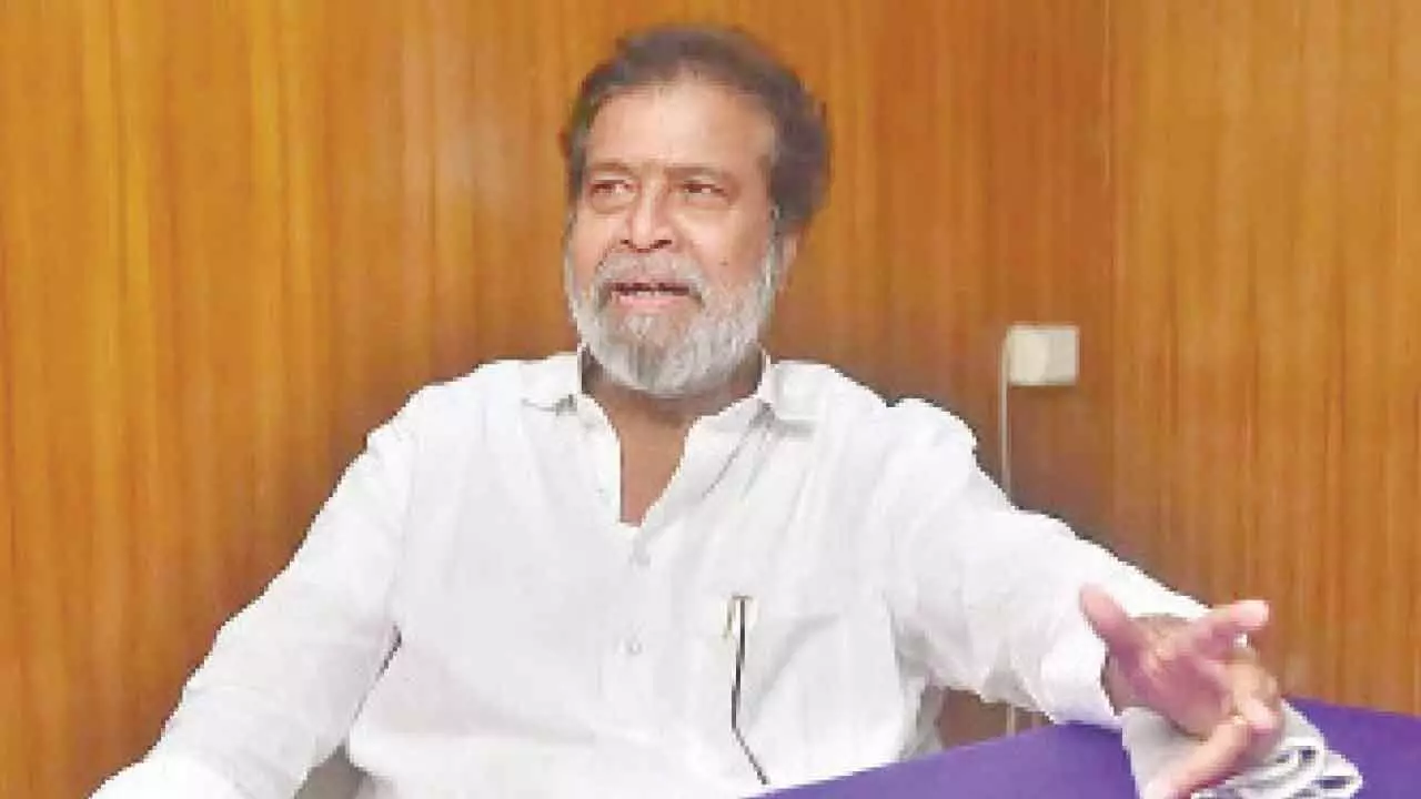 Health Minister defends Basti Dawakhanas, accuses BRS of political mud-slinging Health Minister defends Basti Dawakhanas, accuses BRS of political mud-slinging