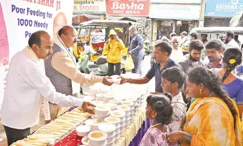 Annadanam held on Amit Shah’s birthday