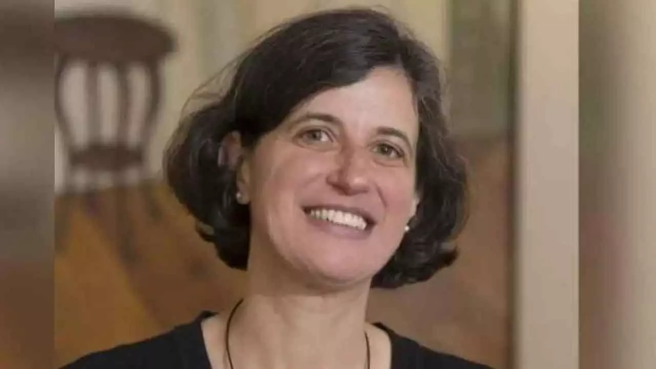 Wannabe Vishwaguru should stop deporting scholars Wannabe Vishwaguru should stop deporting scholars