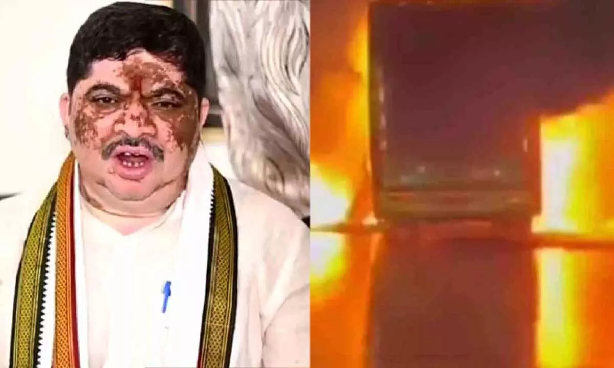 Ponnam Prabhakar condoles the deaths in Kurnool bus tragedy