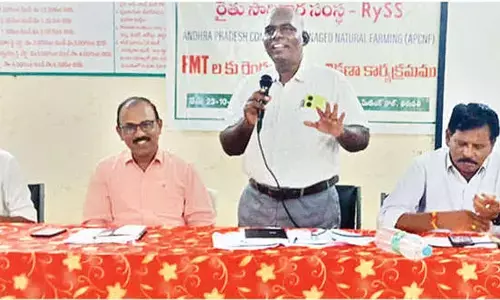 Natural farming training for rural staff held