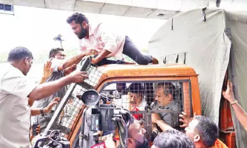 BJP condemns arrest of state chief, MP Eatala