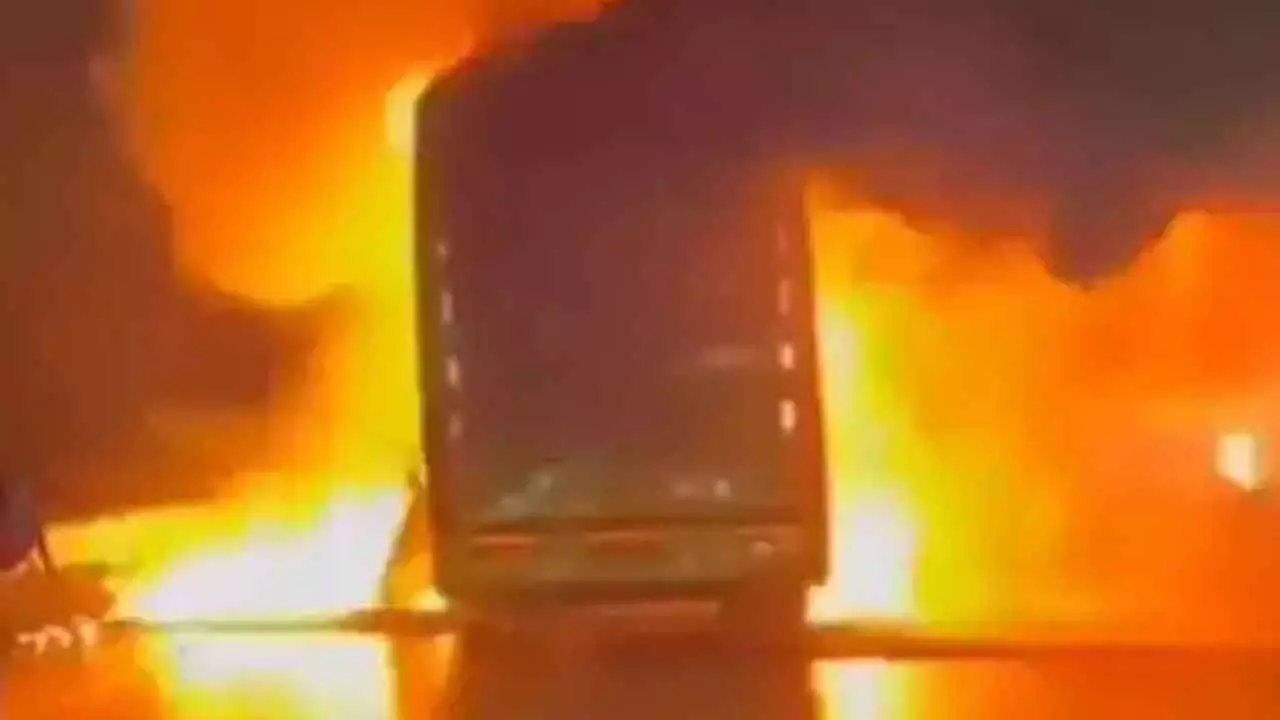 Bengaluru IT body urges probe into Kurnool bus blaze Bengaluru IT body urges probe into Kurnool bus blaze